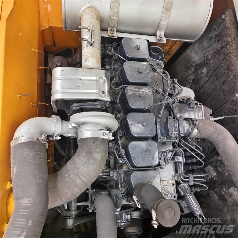 Hyundai 220LC -9S Гусеничные экскаваторы