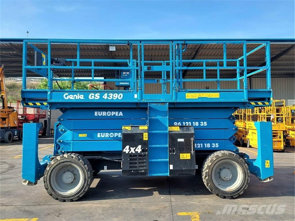 Genie GS4390 Ножничные подъемники
