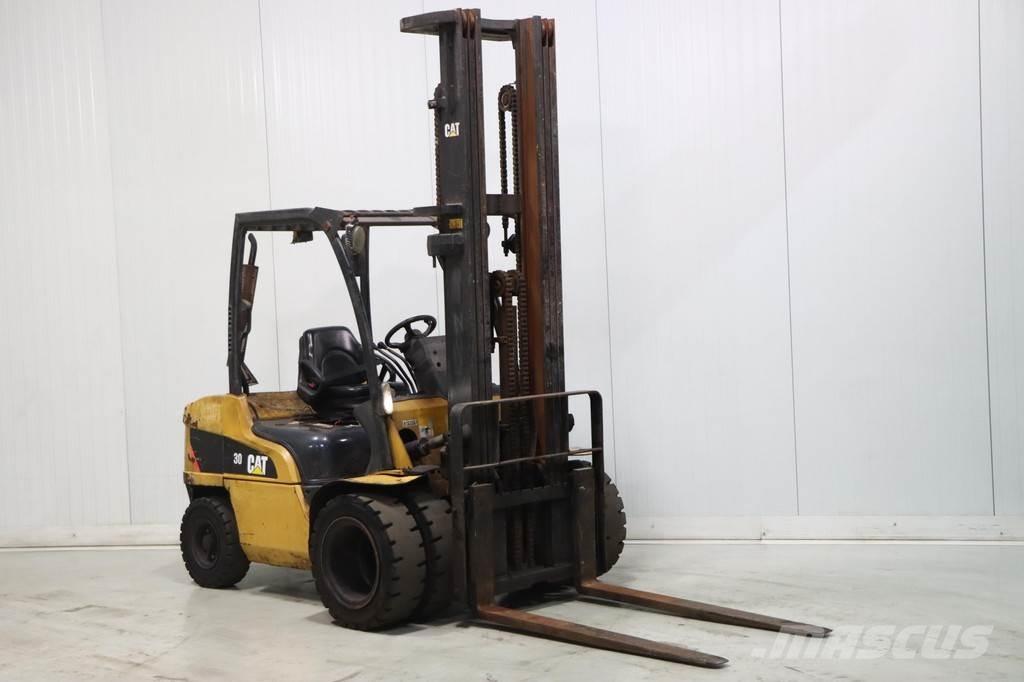 CAT DP30N Дизельные погрузчики