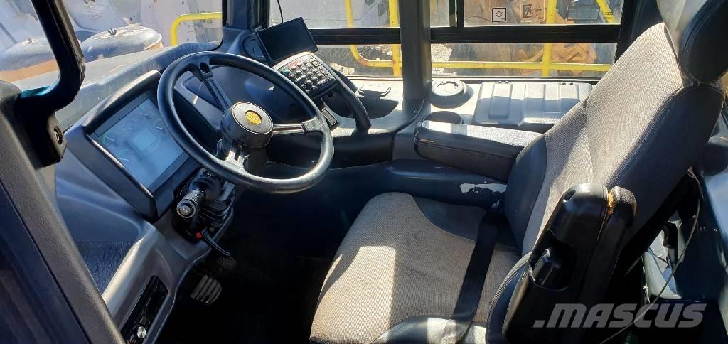 Bell B 40 D Шарнирно-сочленённые самосвалы