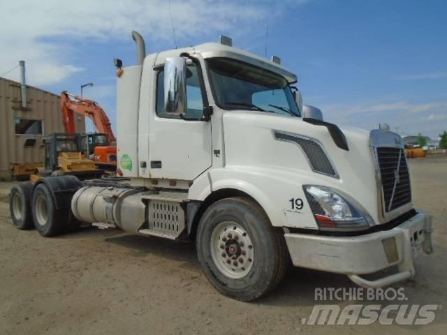 Volvo VNL Седельные тягачи