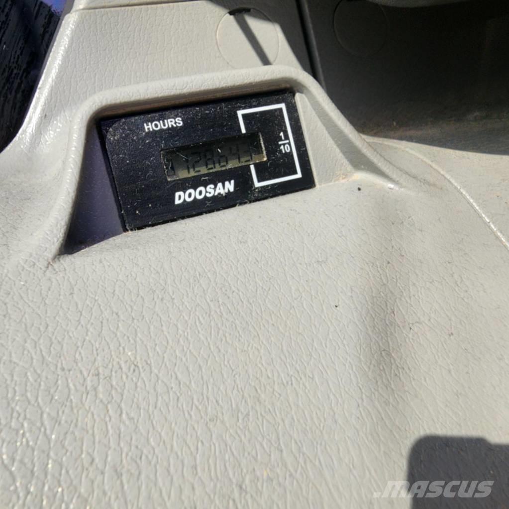 Doosan DX300LC-5L Гусеничные экскаваторы