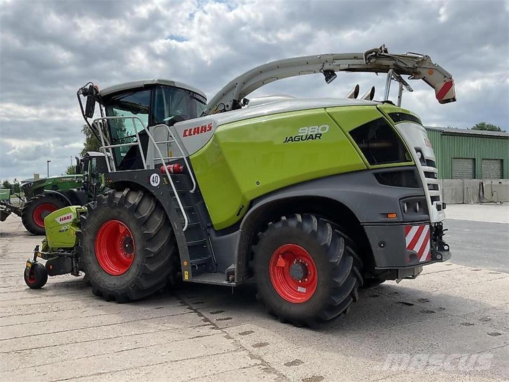 CLAAS Jaguar 980 Самоходные кормоуборочные комбайны