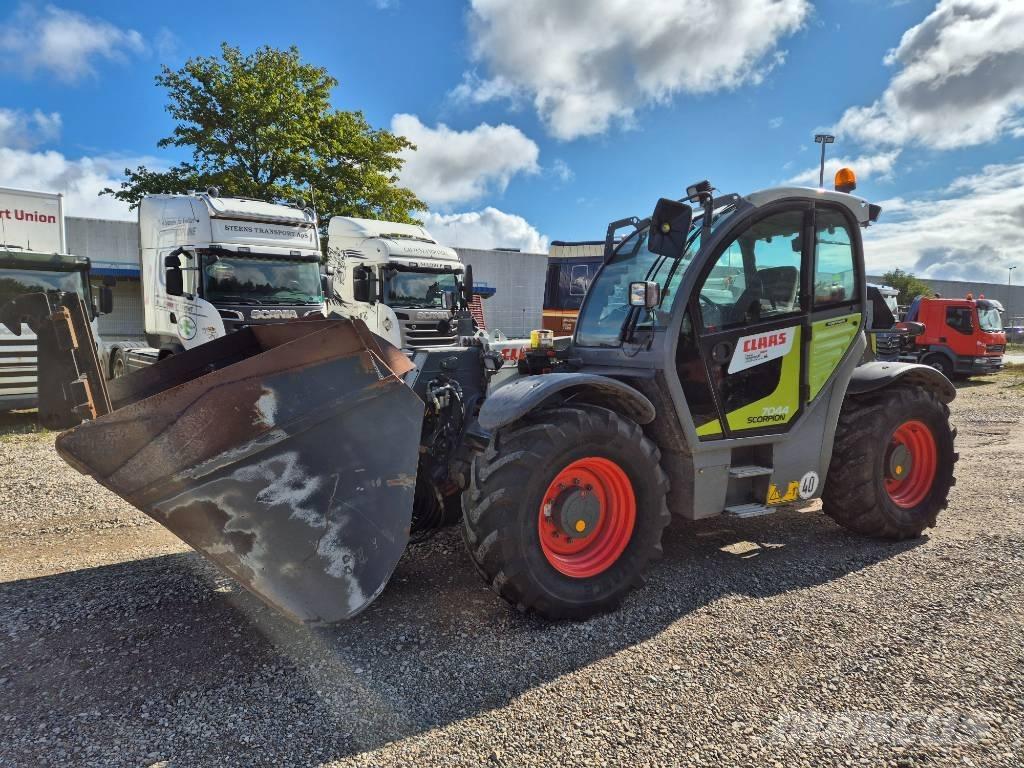CLAAS Scorpion 7044 Сельскохозяйственные телескопические погрузчики