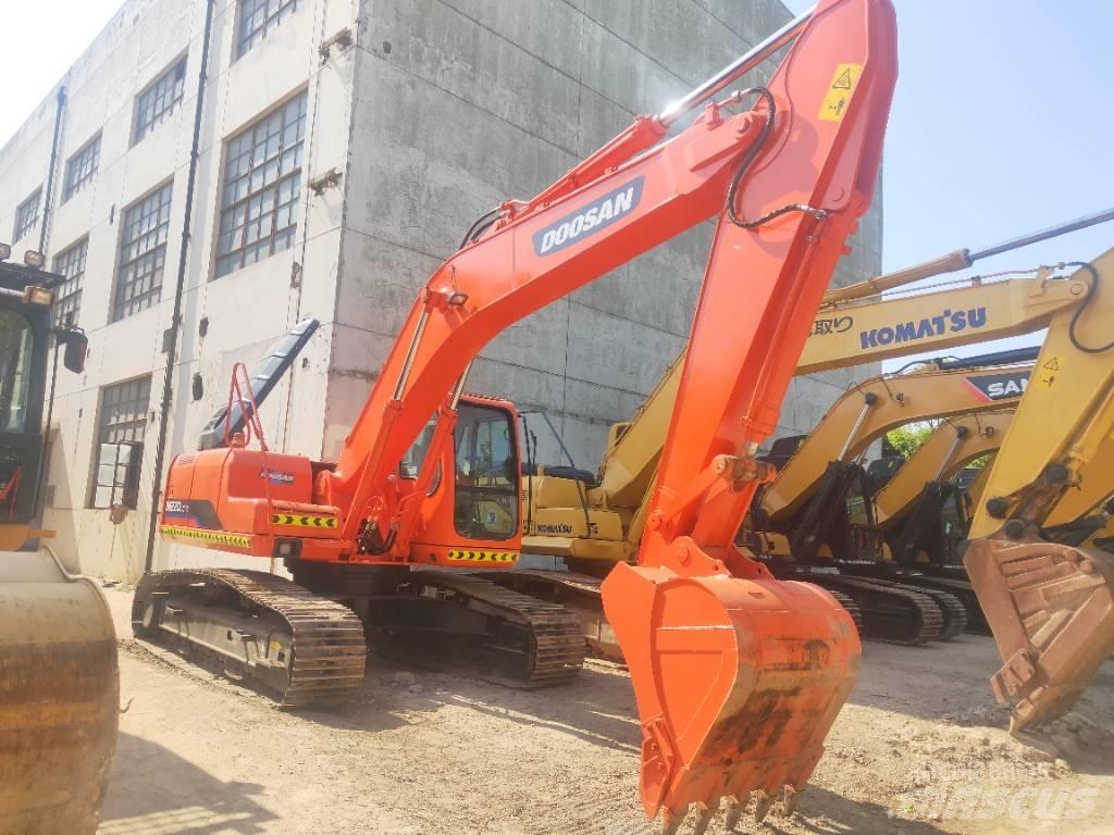 Doosan DH220LC-7 Гусеничные экскаваторы