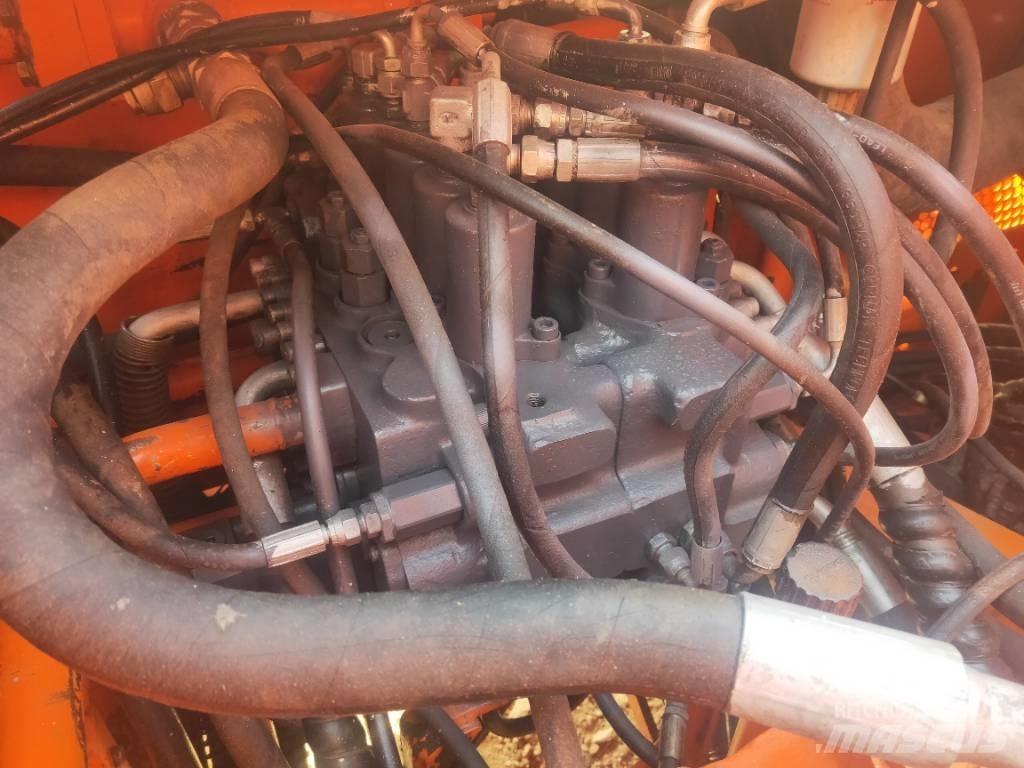 Doosan DH220LC-7 Гусеничные экскаваторы