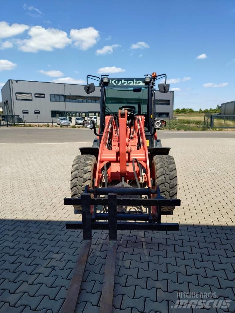 Kubota R 070 Фронтальные погрузчики