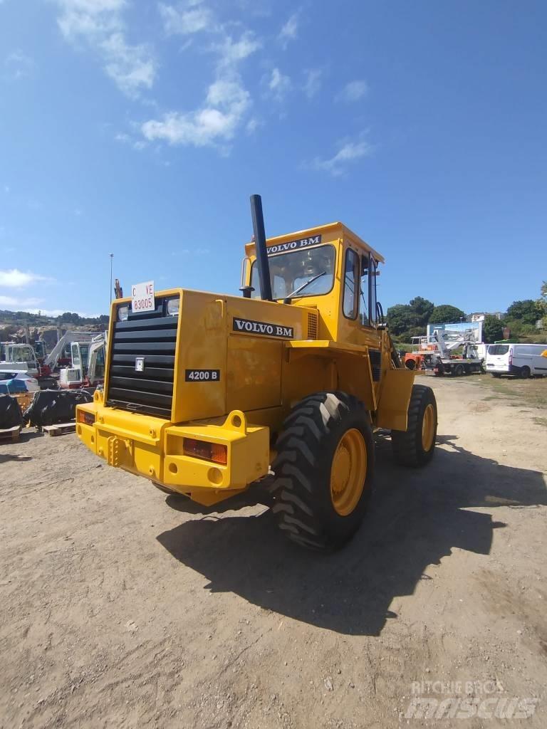 Volvo BM 4200 Фронтальные погрузчики
