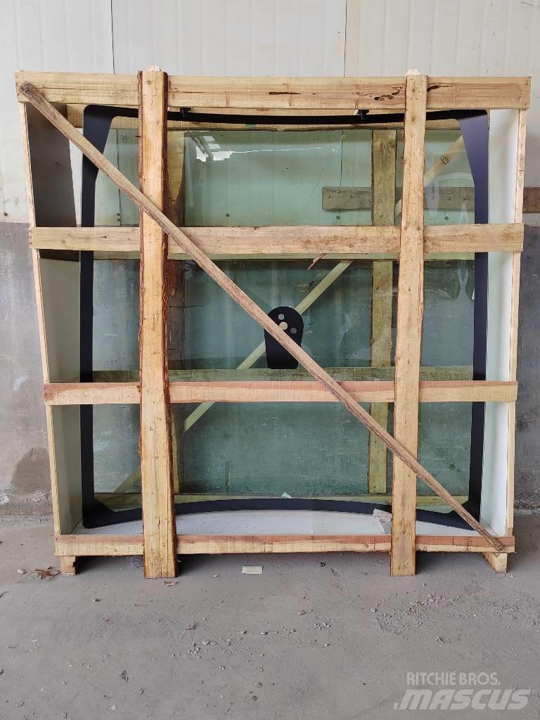 CLAAS Front window Кабины