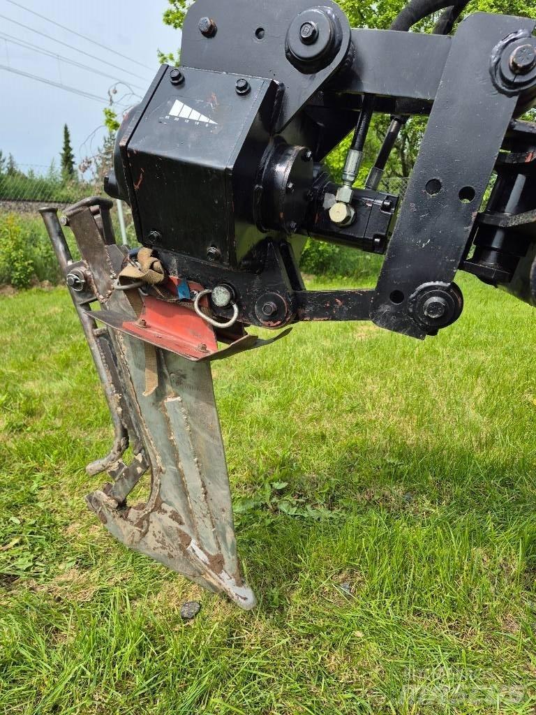 Ditch Witch R300 Траншеекопатели