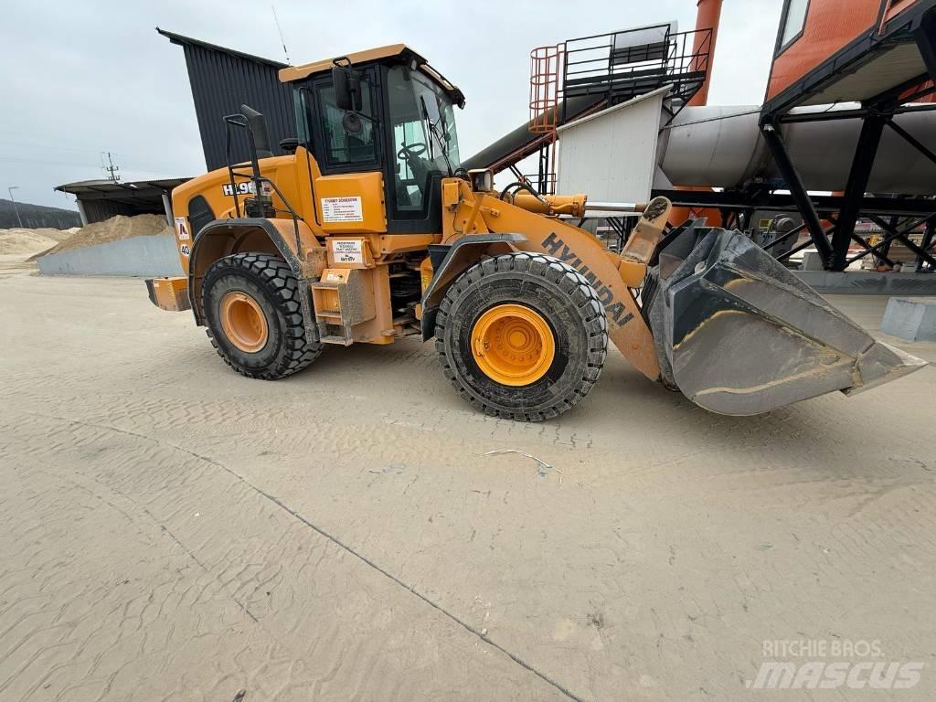 Hyundai HL 960 Фронтальные погрузчики