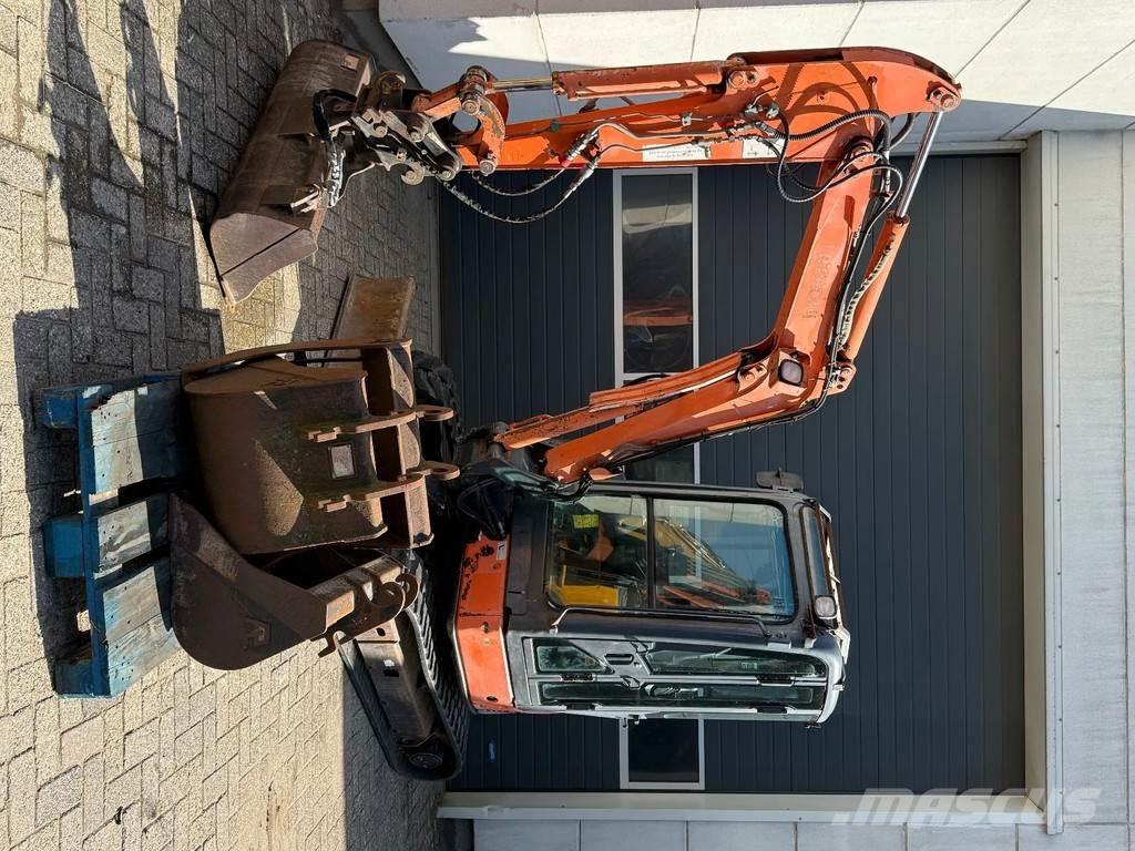 Hitachi ZX30U Мини-экскаваторы