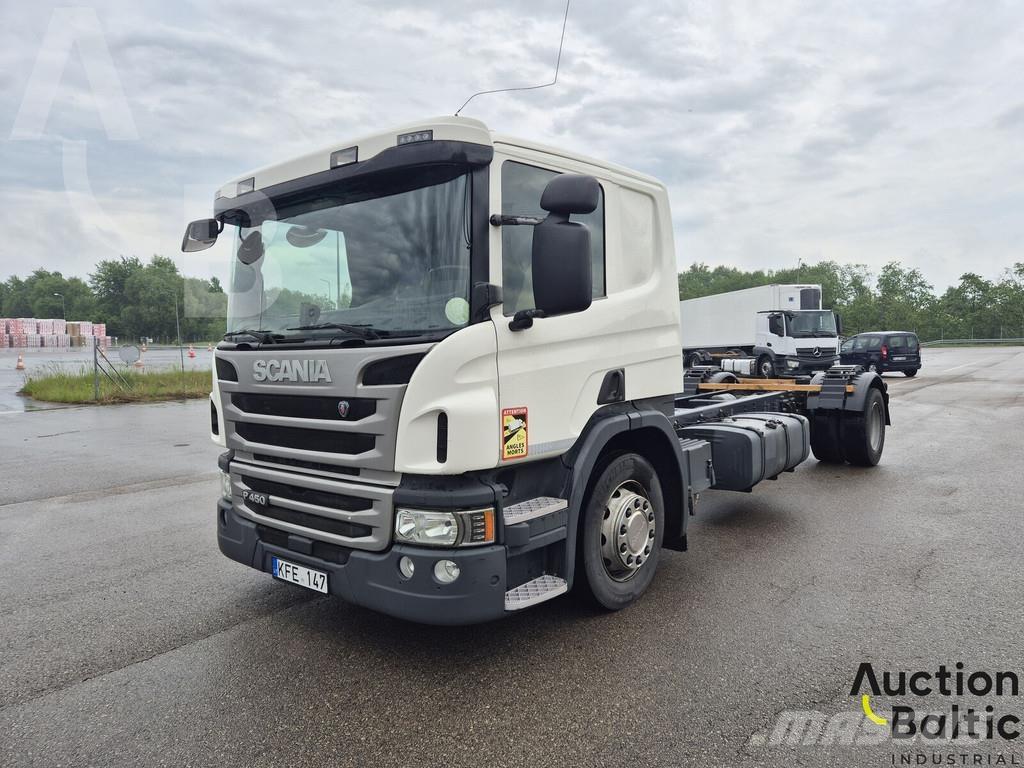 Scania P 450 Шасси с кабиной