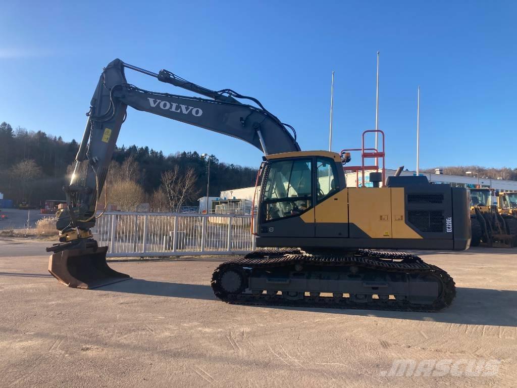 Volvo EC 220 E Гусеничные экскаваторы