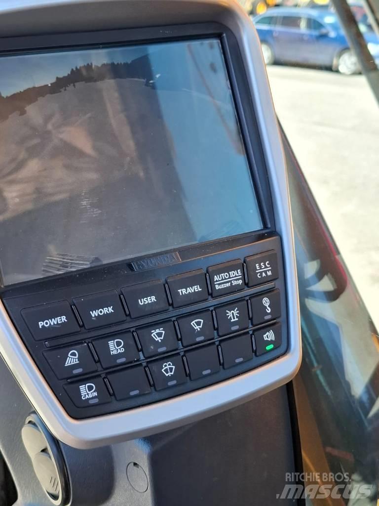 Hyundai HX235 LCR Гусеничные экскаваторы