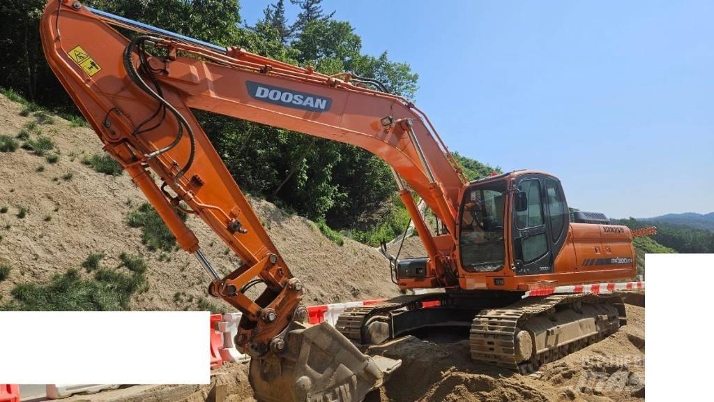 Doosan DX 300 LC Гусеничные экскаваторы