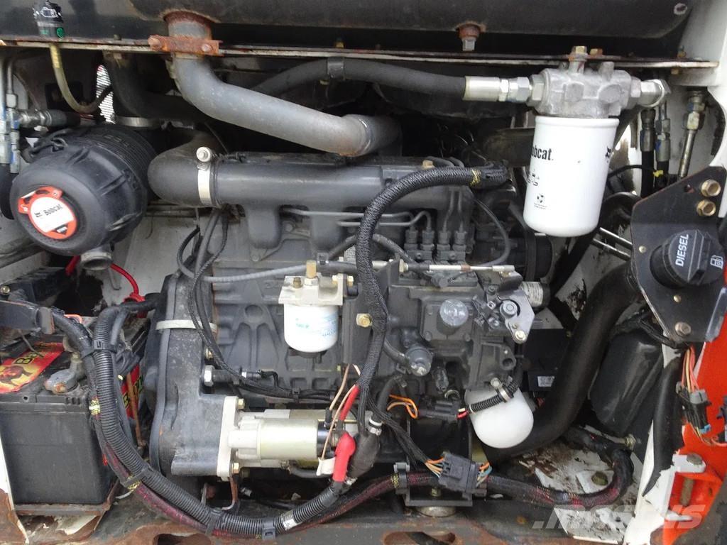 Bobcat T110 Мини-погрузчики