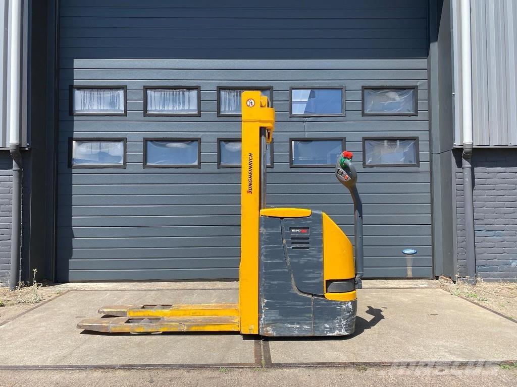 Jungheinrich EJC12 Ручные штабелёры с электроподъёмом
