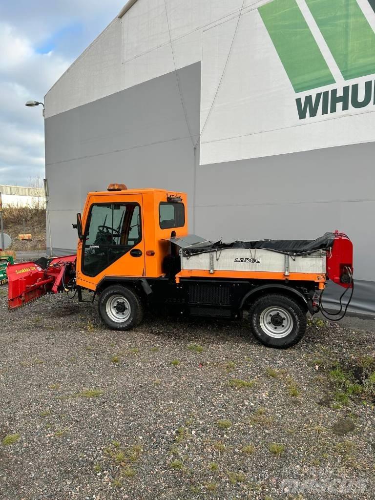Ladog T1400 Коммунальные тракторы