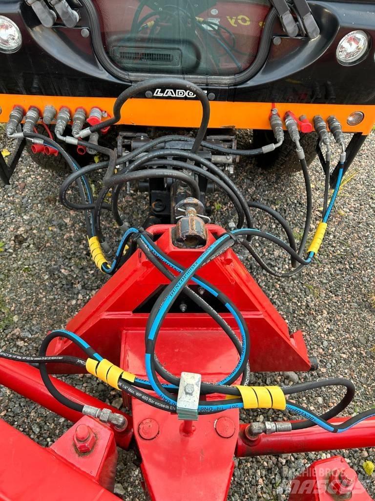 Ladog T1400 Коммунальные тракторы