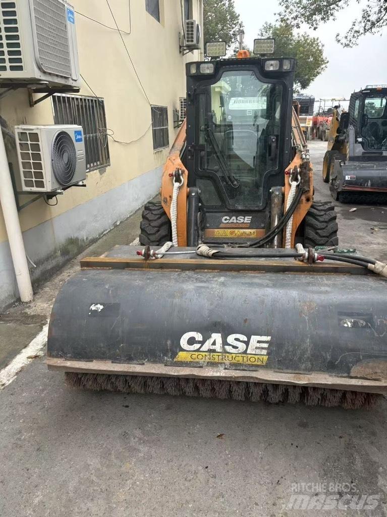 CASE SR 220B Мини-погрузчики
