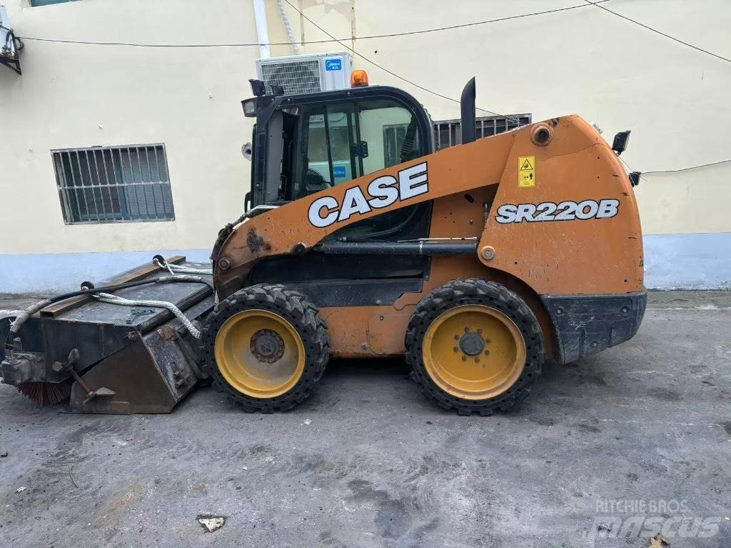 CASE SR 220B Мини-погрузчики