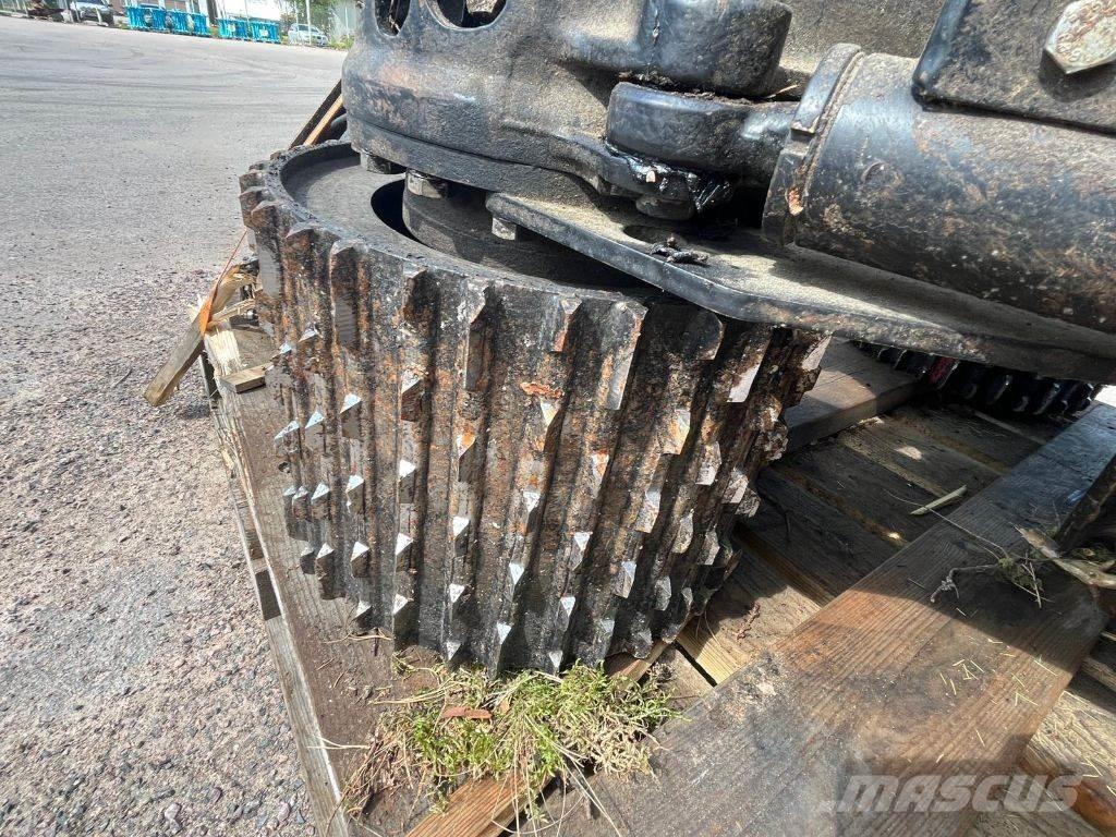 Komatsu S92 Харвестерные головки
