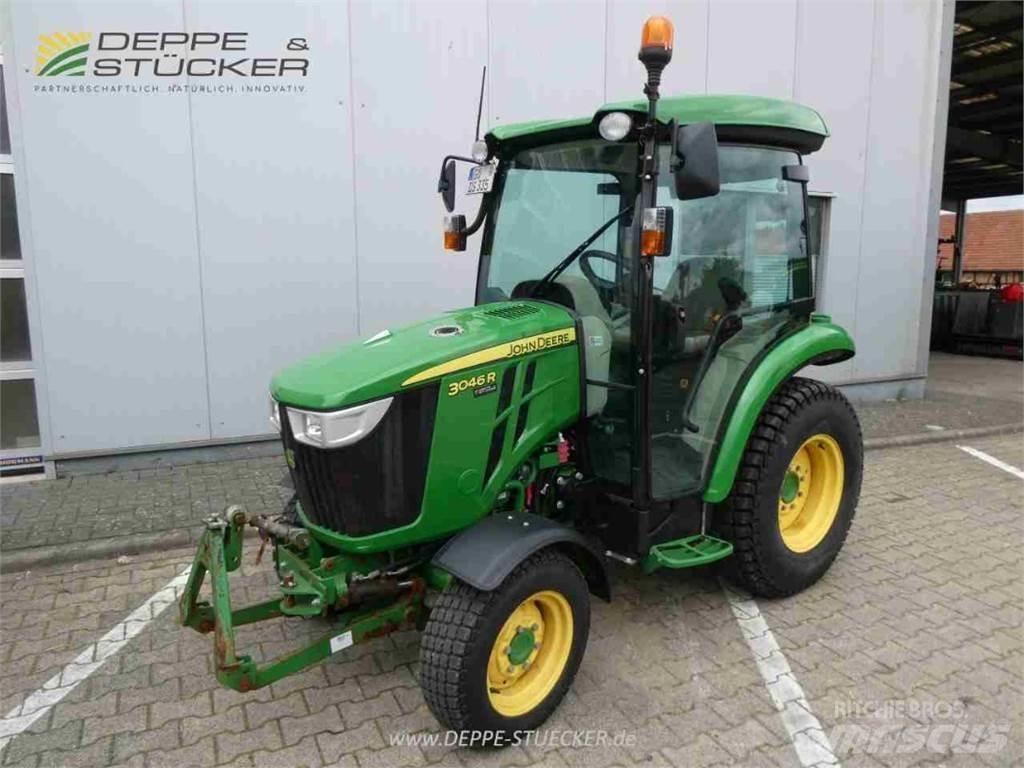 John Deere 3046R Коммунальные тракторы