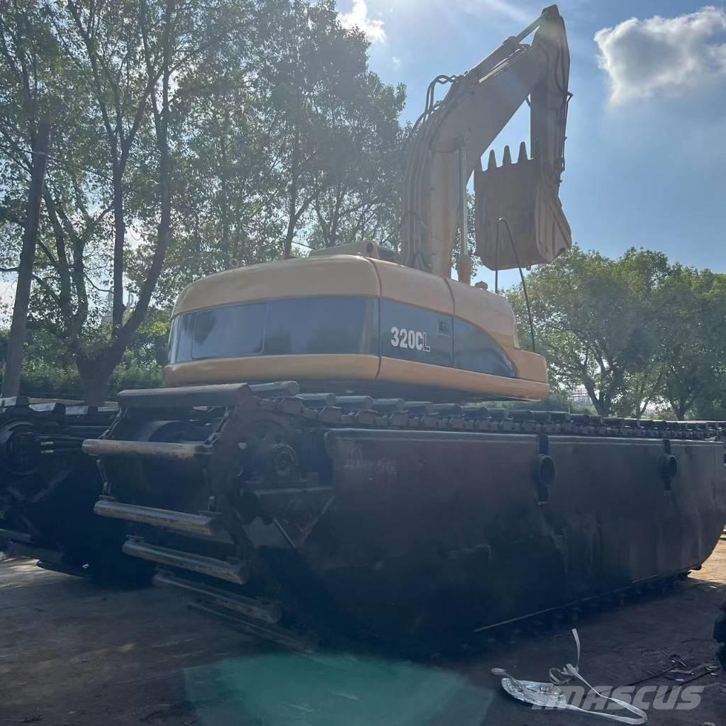 CAT 320 C Экскаваторы-амфибии