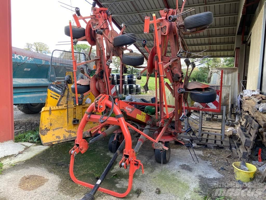 Kuhn GF8702 Грабли-ворошилки