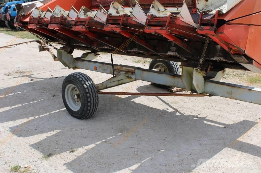 CLAAS Mega 208 Зерноуборочные комбайны