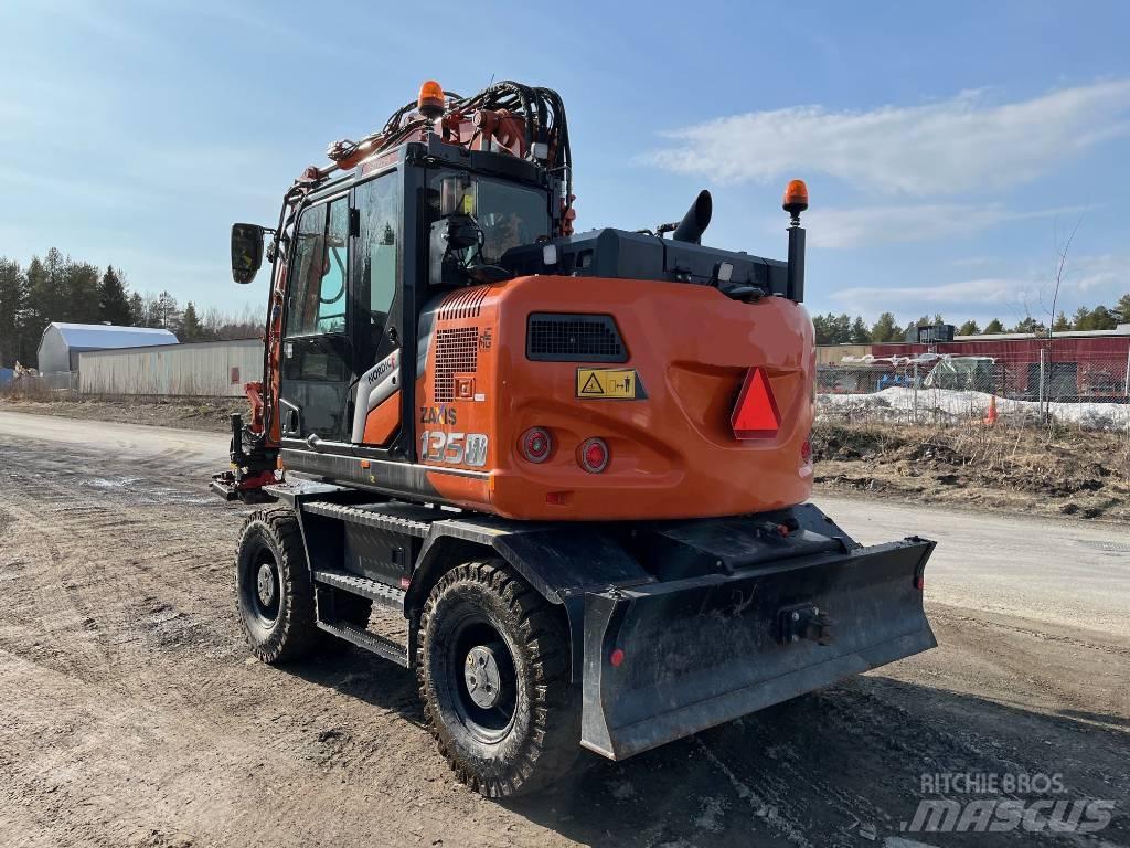Hitachi ZX135W-7 Колёсные экскаваторы