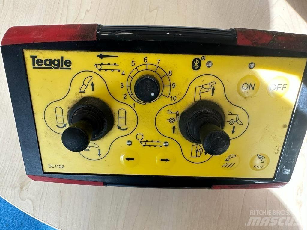 TEAGLE TOMAHAWK 1010 Измельчители тюков