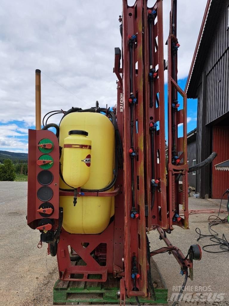 Hardi Master 1000 Прицепные опрыскиватели