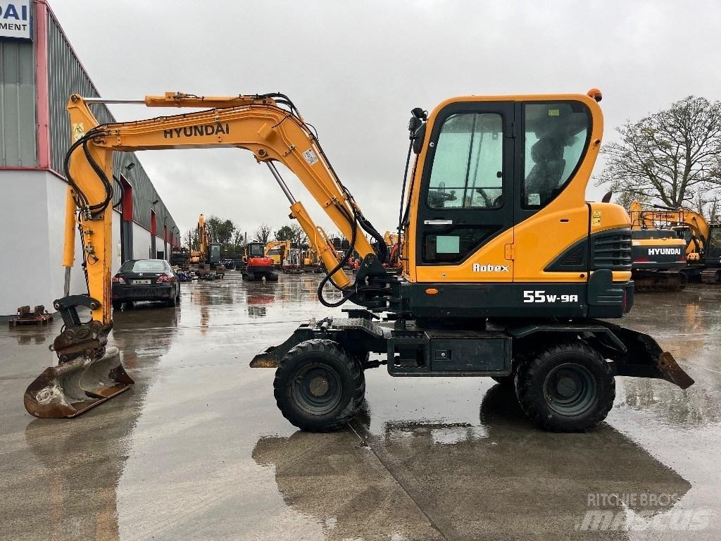 Hyundai R55W-9A Колёсные экскаваторы