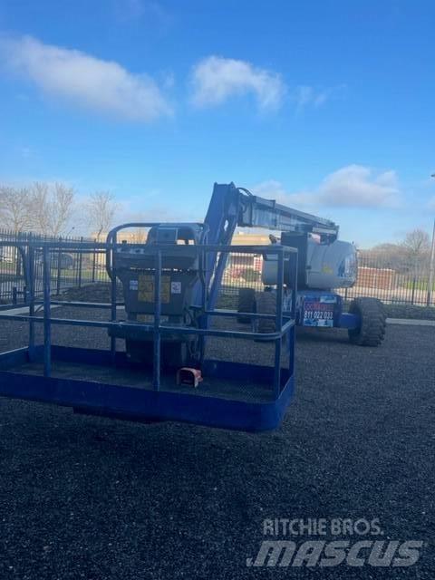 JLG 800 AJ Телескопические подъемники