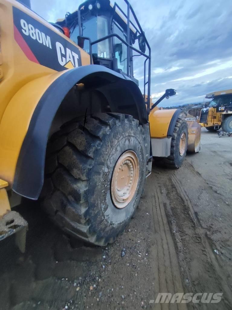 CAT 980M Фронтальные погрузчики
