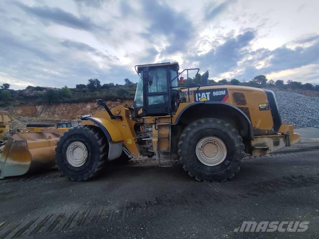 CAT 980M Фронтальные погрузчики