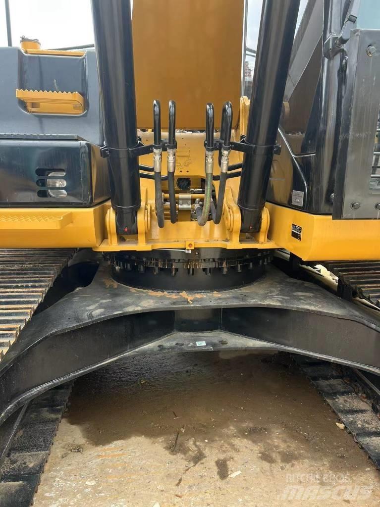 CAT 320 Гусеничные экскаваторы