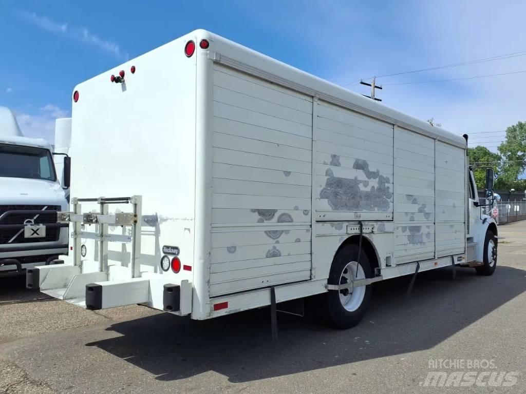 Freightliner M2 Грузовики для доставки напитков