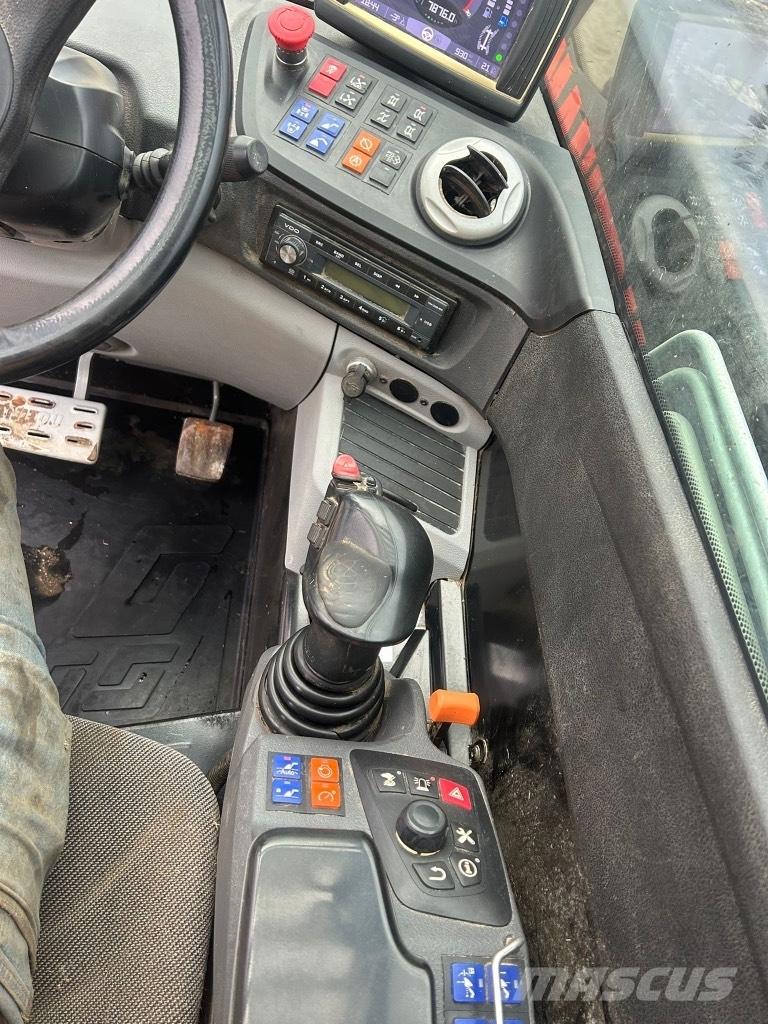 Manitou MLT 635-130 Сельскохозяйственные телескопические погрузчики