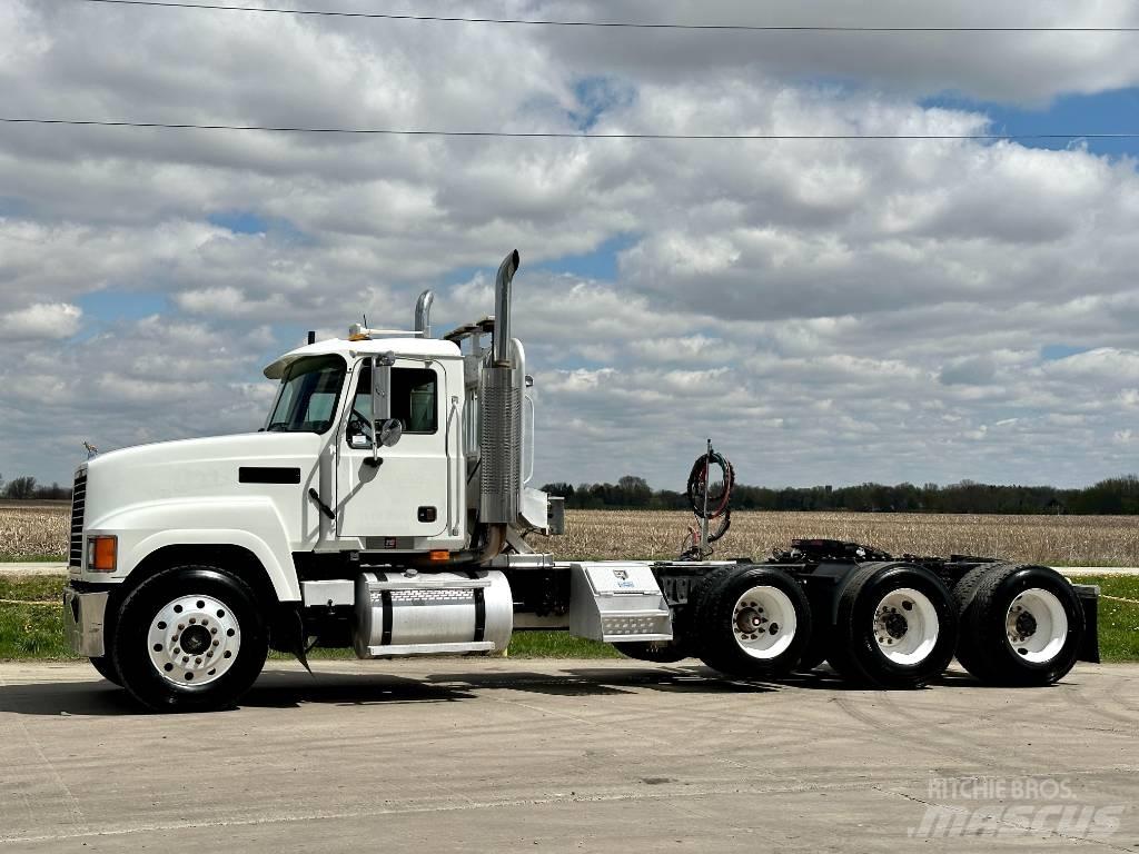 Mack CH 613 Седельные тягачи