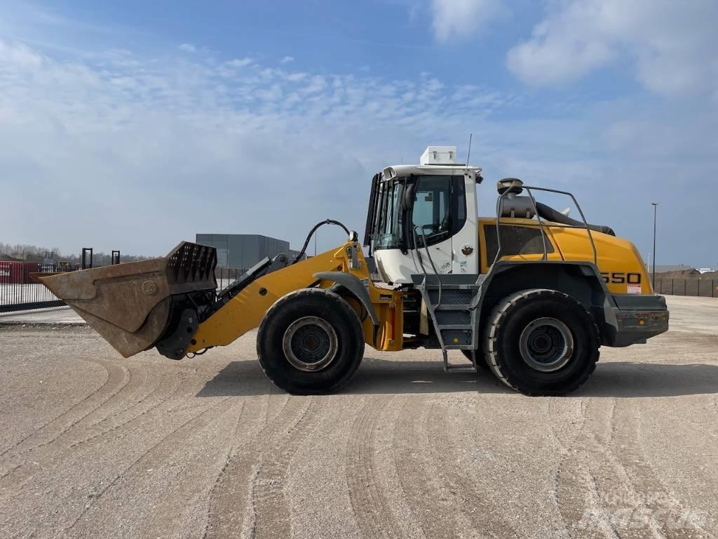 Liebherr 550 CDC + BSS Фронтальные погрузчики