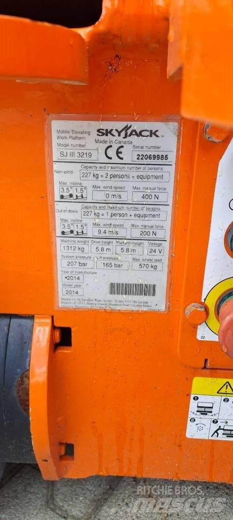 SkyJack SJIII 3219 Ножничные подъемники