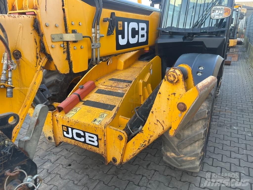 JCB 535-140 Hiviz Телескопические погрузчики