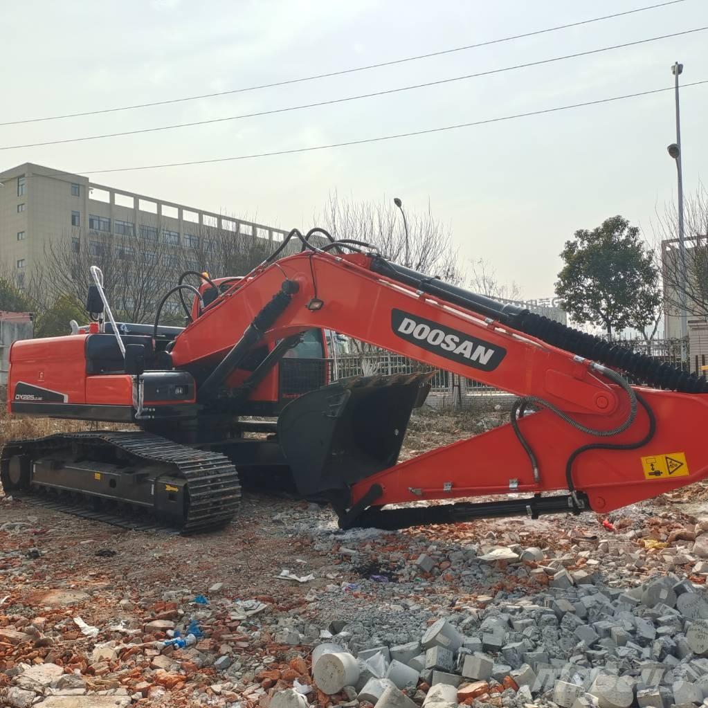 Doosan DX225LC-9C Гусеничные экскаваторы