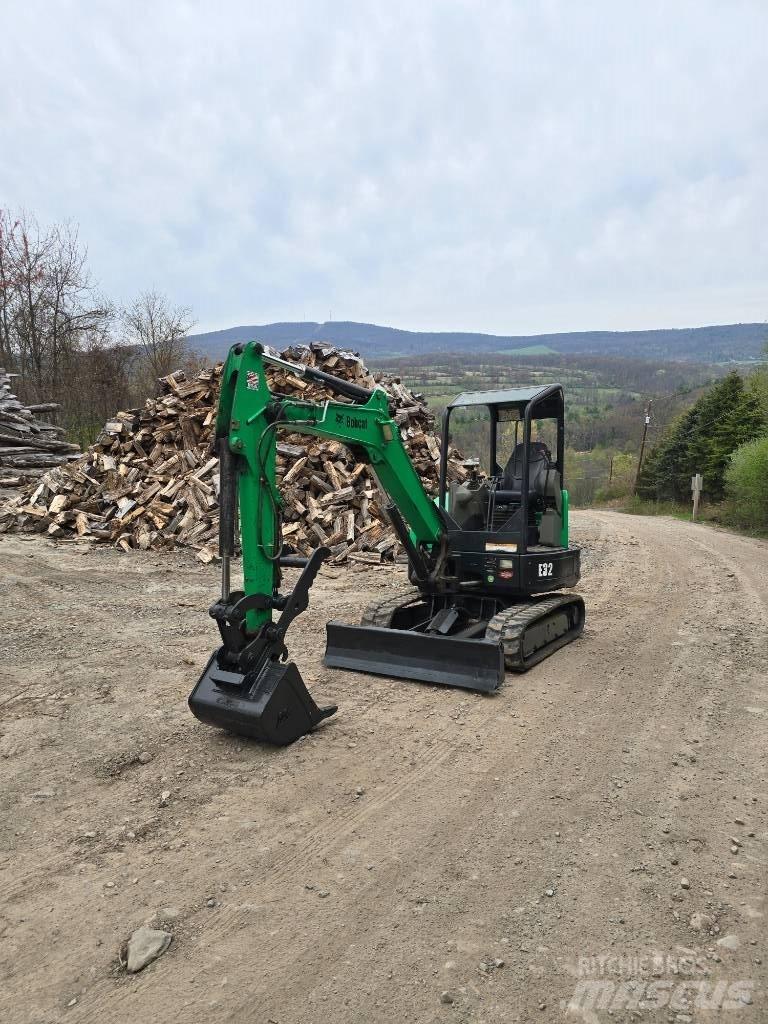 Bobcat E 32 Мини-экскаваторы