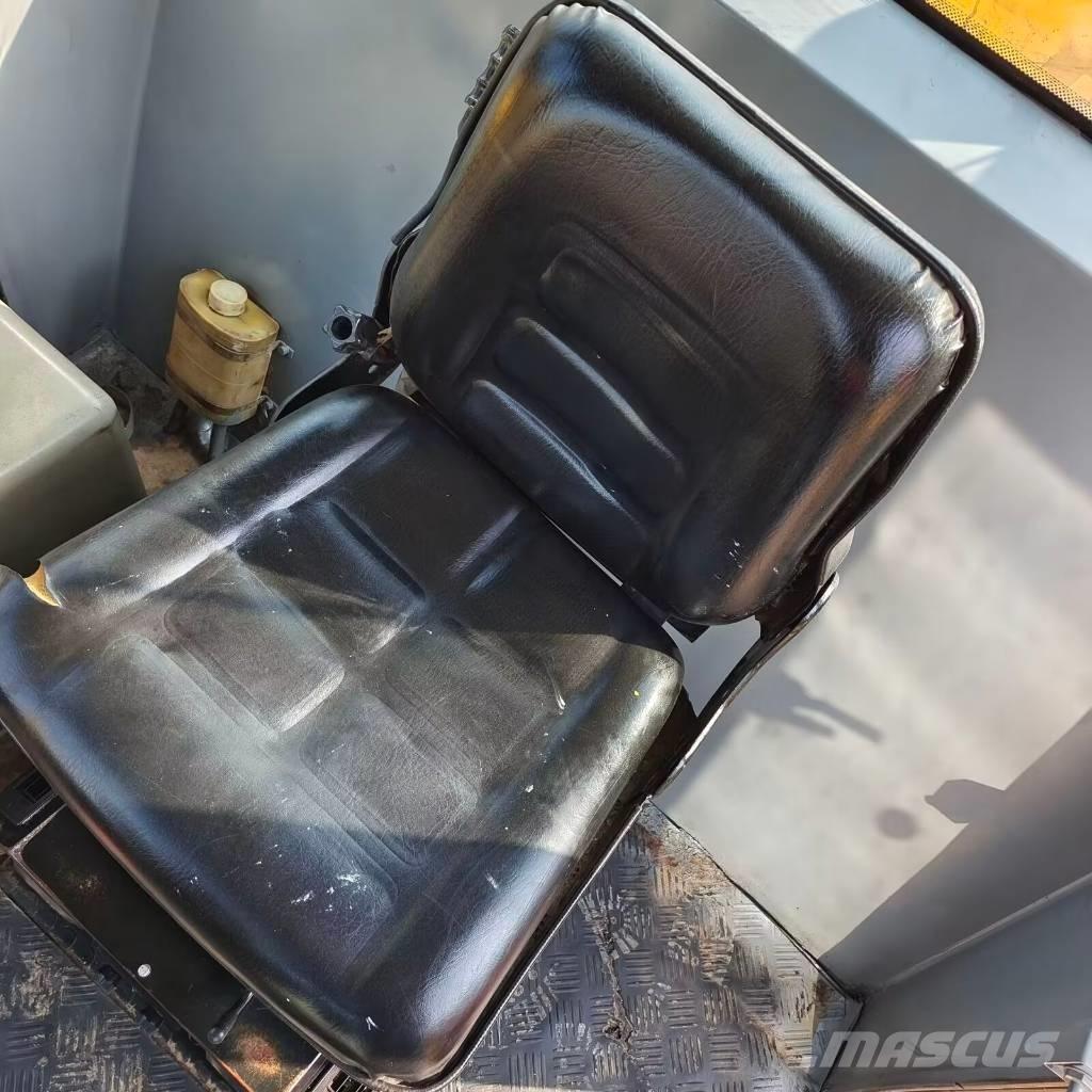 XCMG XS 223 J Грунтовые катки