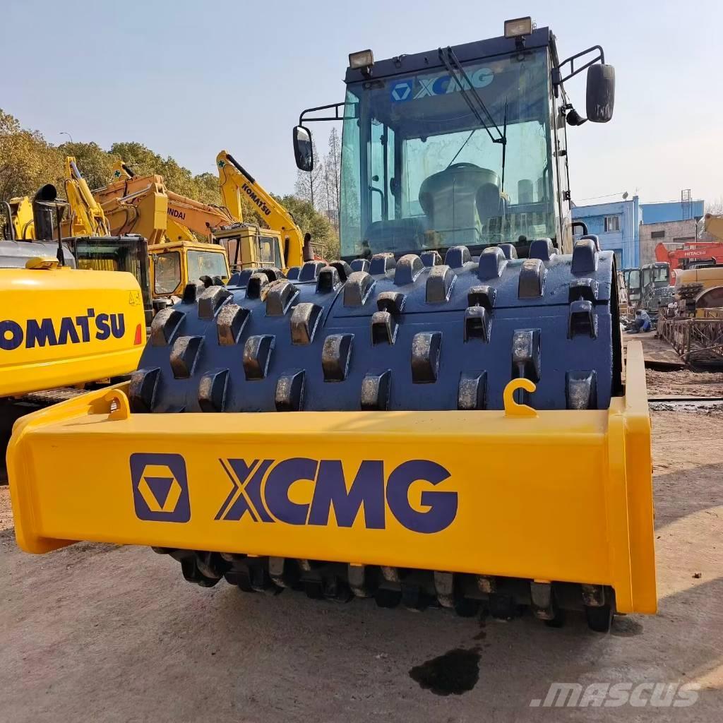 XCMG XS 223 J Грунтовые катки