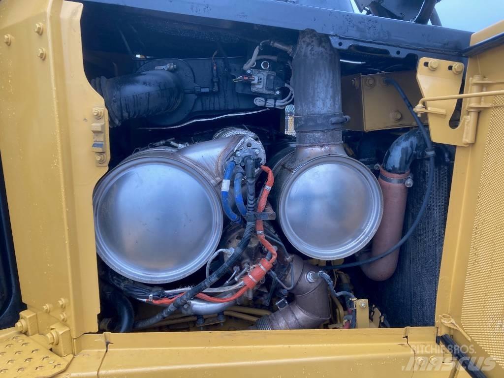 CAT D 6 LGP Гусеничные бульдозеры